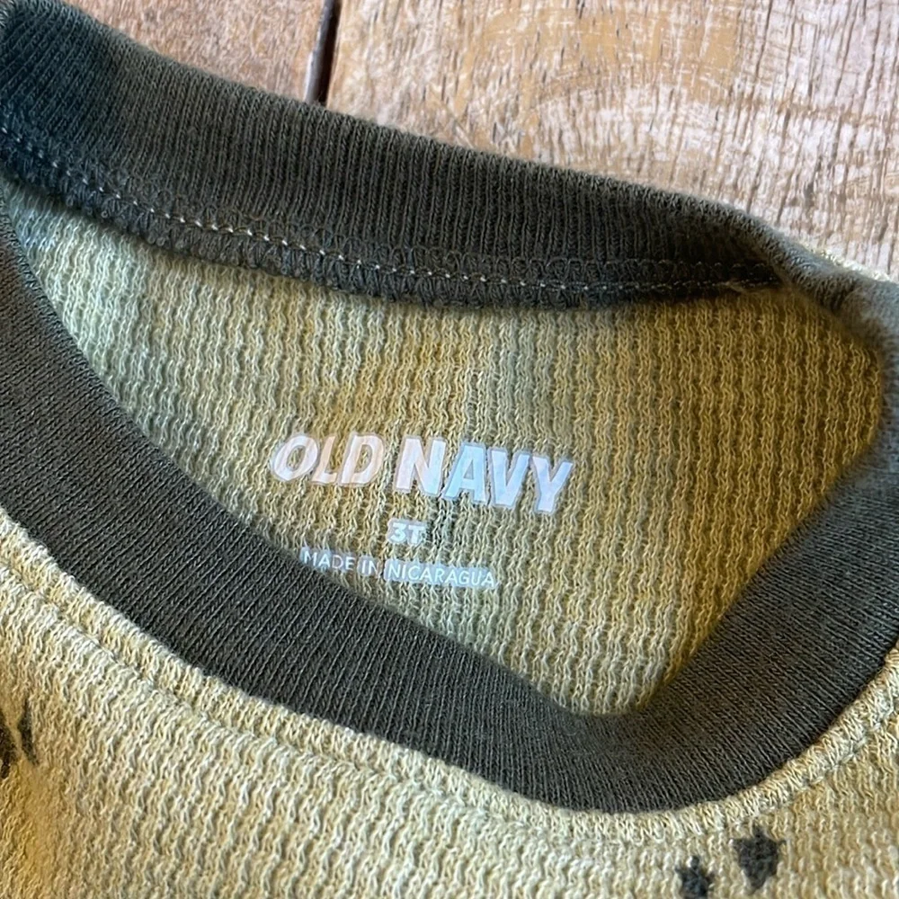 NWOT Old Navy boys tee 3t